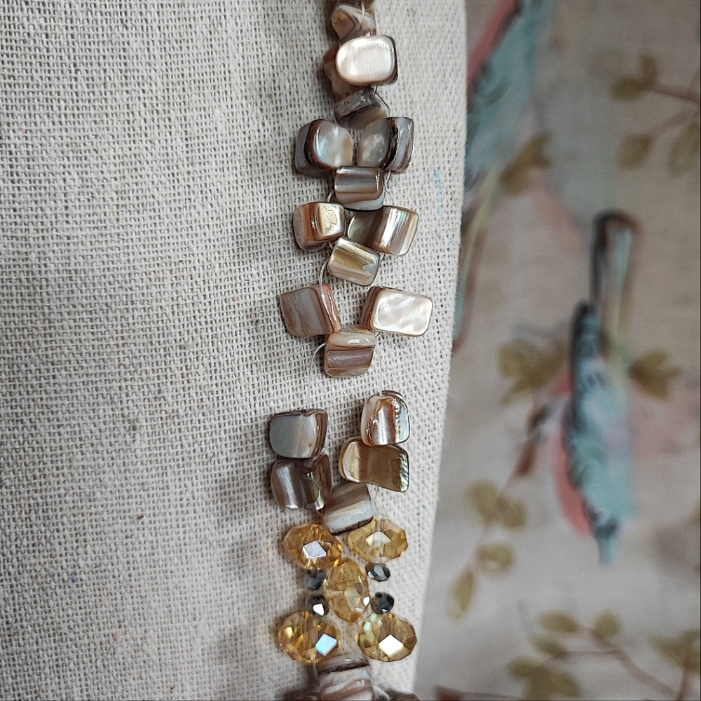 Mother of Pearl Seashell Sea Shell Extra Long Canary AB Beads Vintage Necklace - Picture 11 of 15
